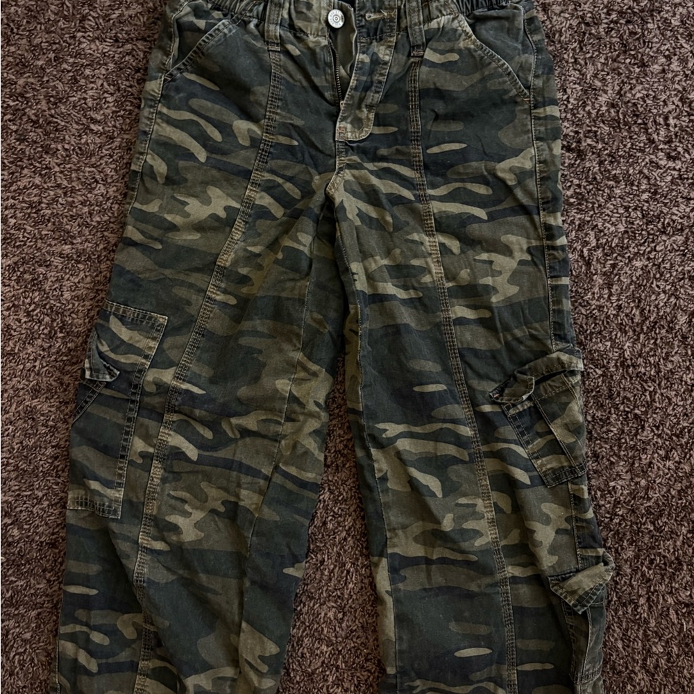 BDG LOW RISE CARGOS